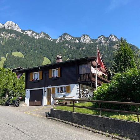 Free Spirit Chalet فلوهي المظهر الخارجي الصورة